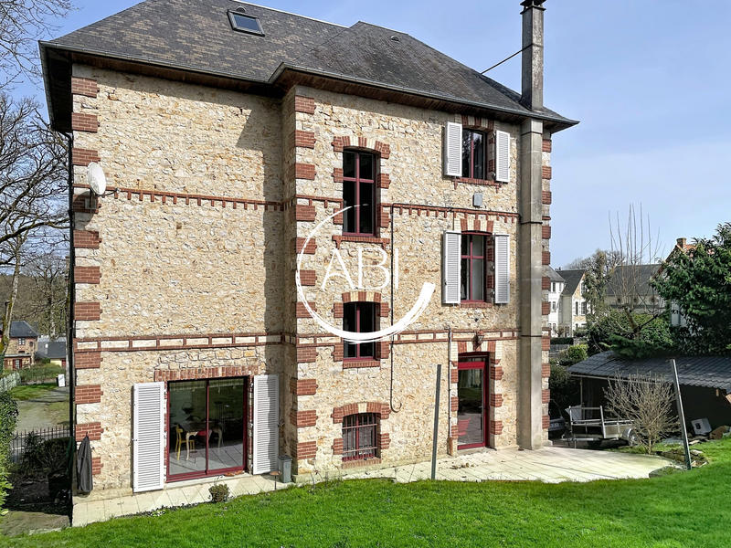 Villa - 165 m² - 6 pièces