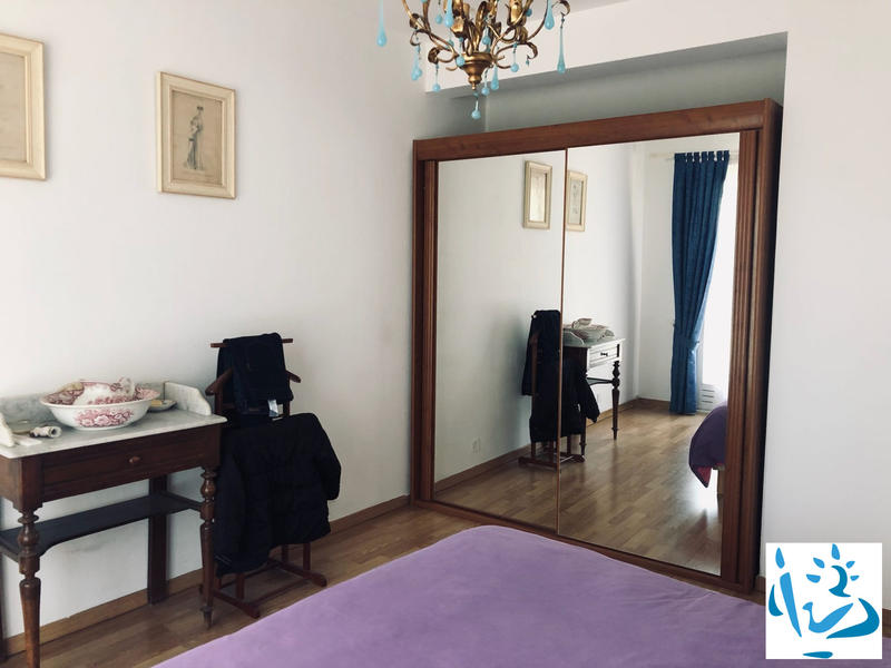 Maison - 200 m² - 6 pièces