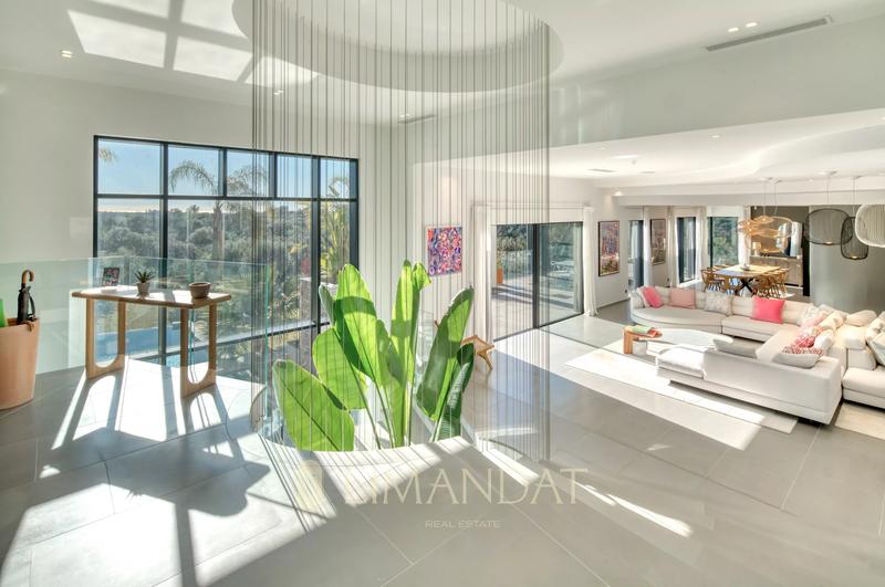 Villa - 650 m² - 17 pièces