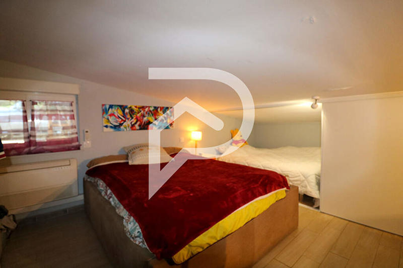 Maison - 215 m² - 7 pièces