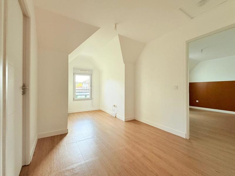 Maison - 96 m² - 5 pièces