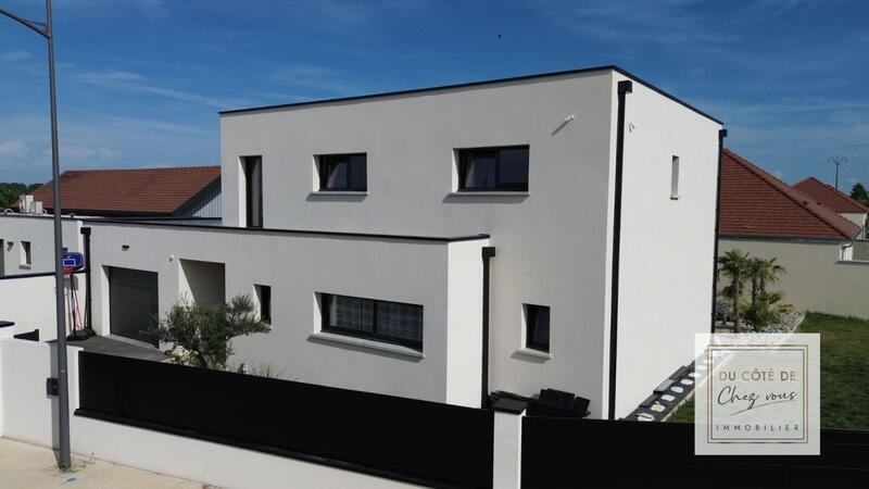 Maison - 194 m² - 8 pièces