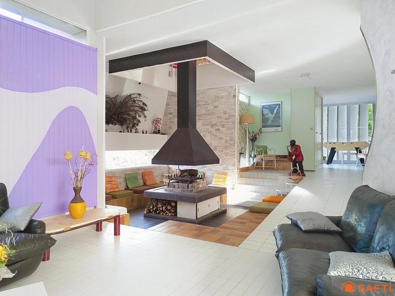 Maison - 300 m² - 11 pièces