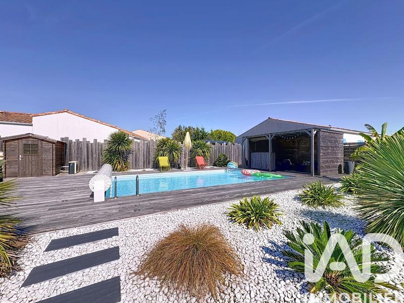 Maison - 185 m² - 8 pièces