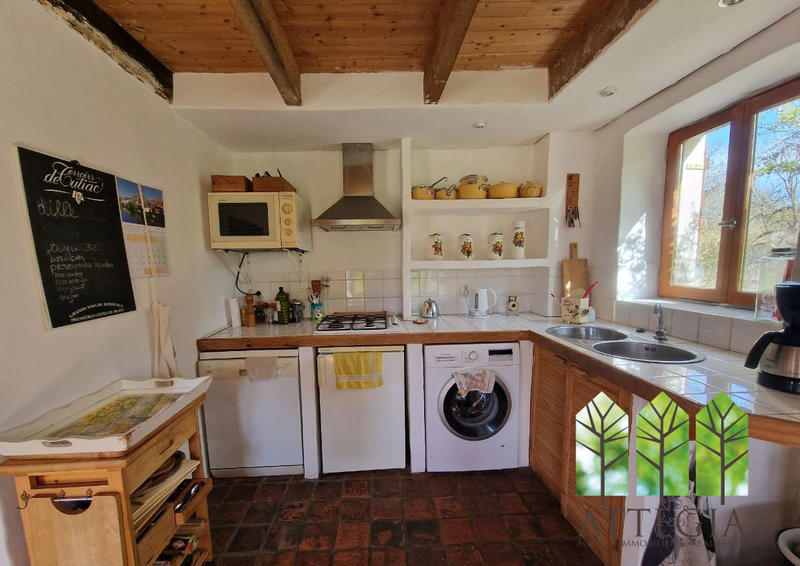 Maison traditionnelle - 151 m² - 7 pièces