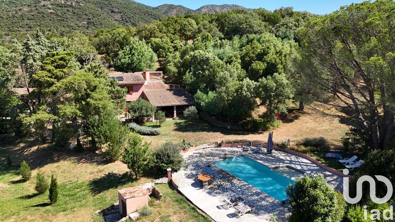 Maison - 248 m² - 8 pièces