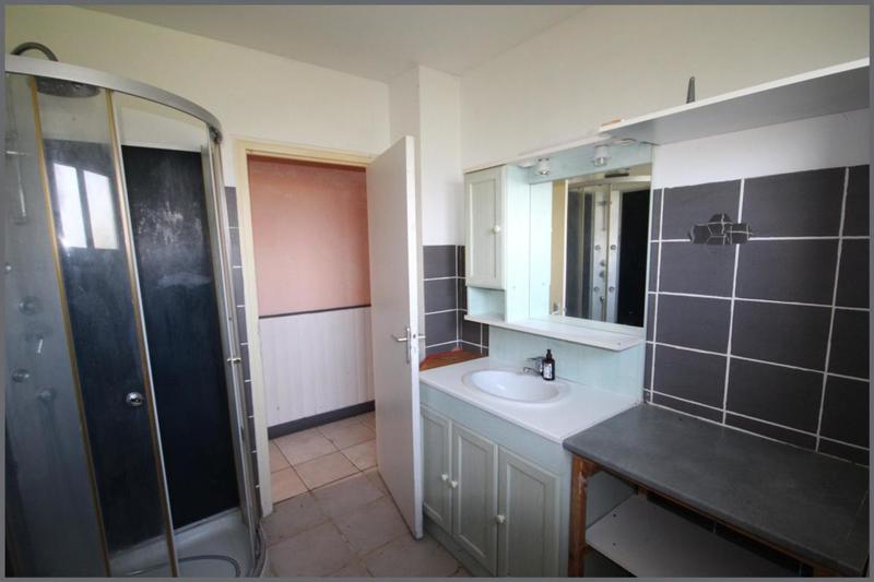 Pavillon - 90 m² - 5 pièces