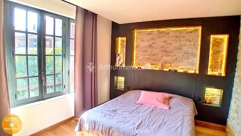 Maison - 264 m² - 8 pièces