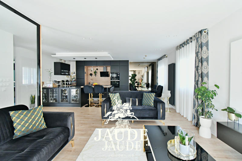 Maison - 135 m² - 6 pièces