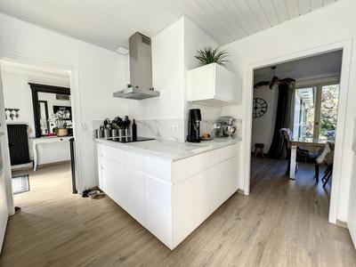 Maison - 170 m² - 8 pièces