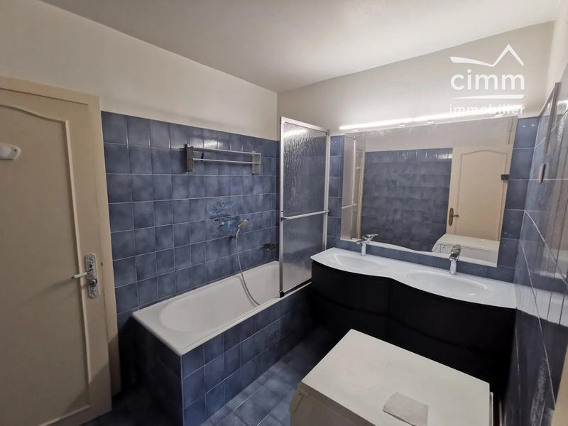 Appartement - 81 m² - 3 pièces