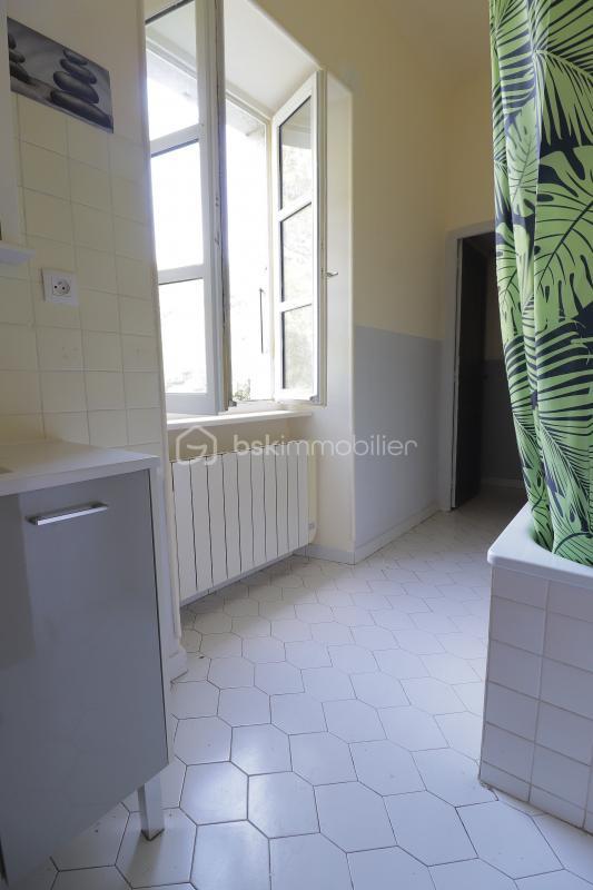 Mas - 250 m² - 14 pièces