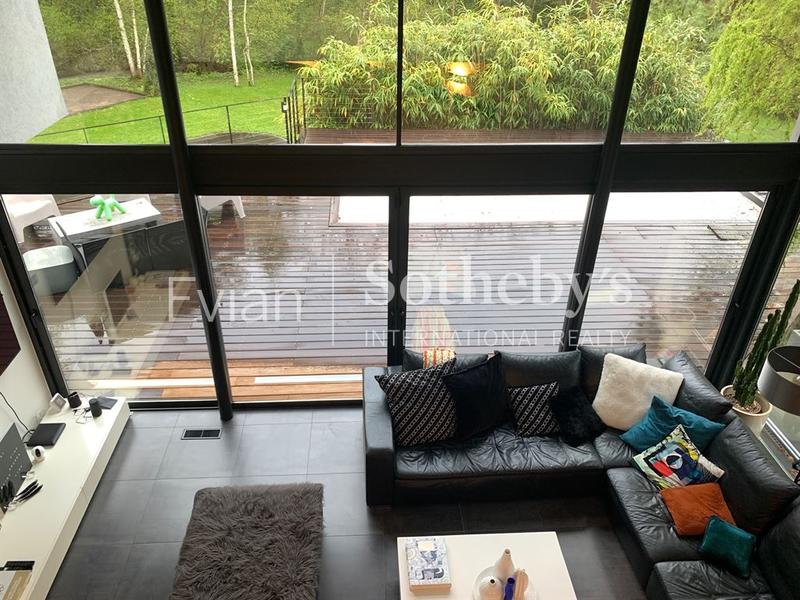 Maison - 219 m² - 6 pièces