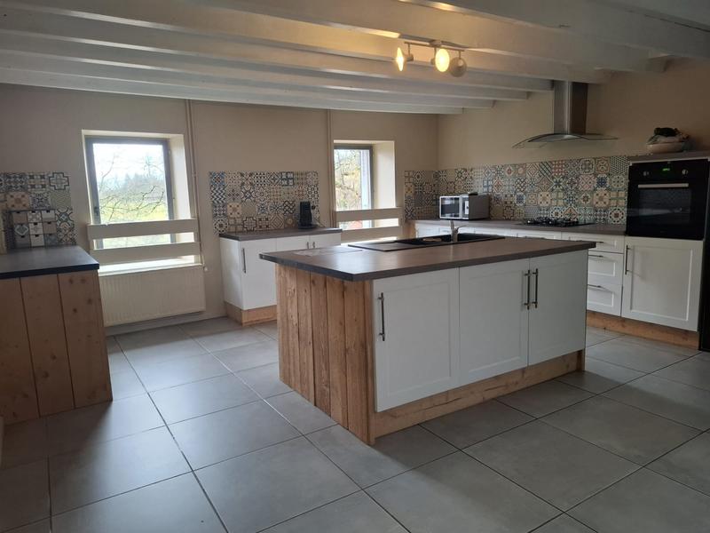 Maison ancienne - 300 m² - 7 pièces