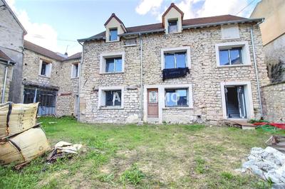 Maison - 276 m² - 10 pièces