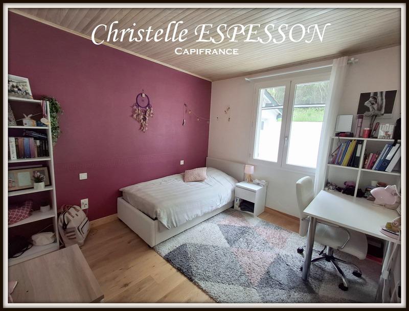 Maison - 180 m² - 7 pièces