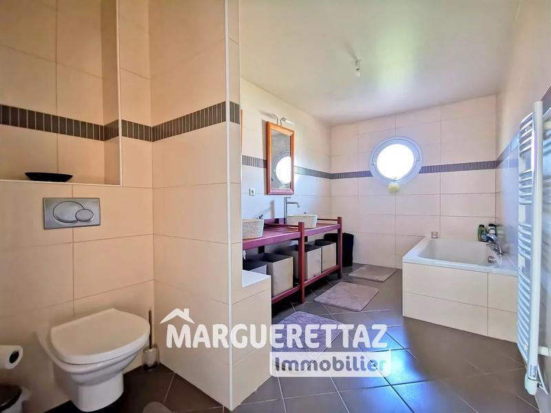 Villa - 352 m² - 10 pièces