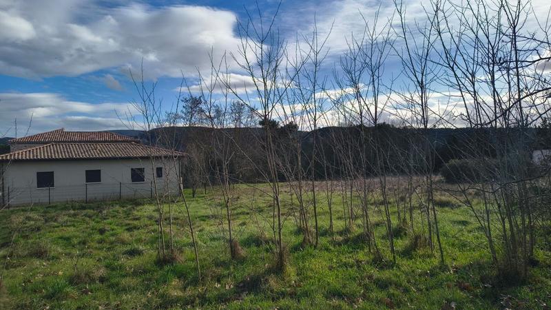 Terrain constructible - 762 m²