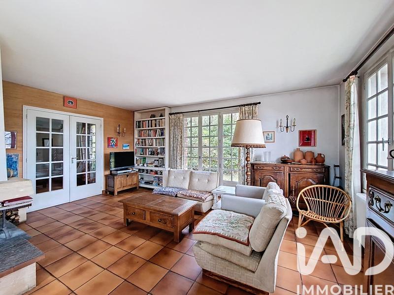 Maison - 213 m² - 8 pièces