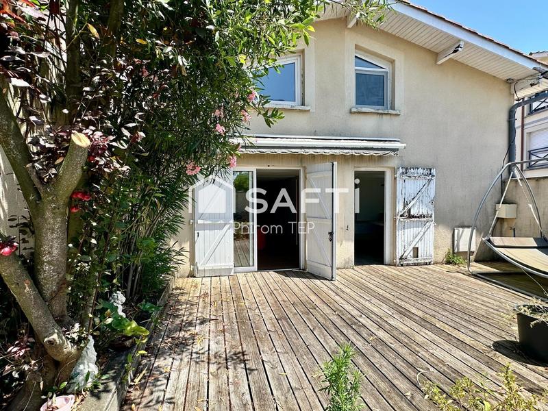 Maison - 163 m² - 8 pièces