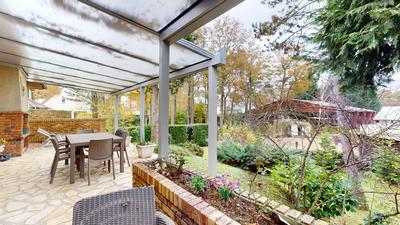 Maison - 330 m² - 8 pièces