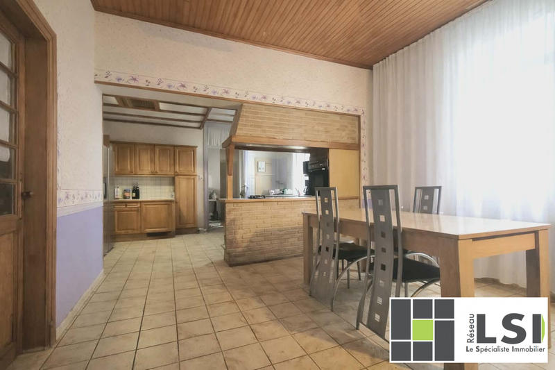 Maison - 240 m² - 10 pièces