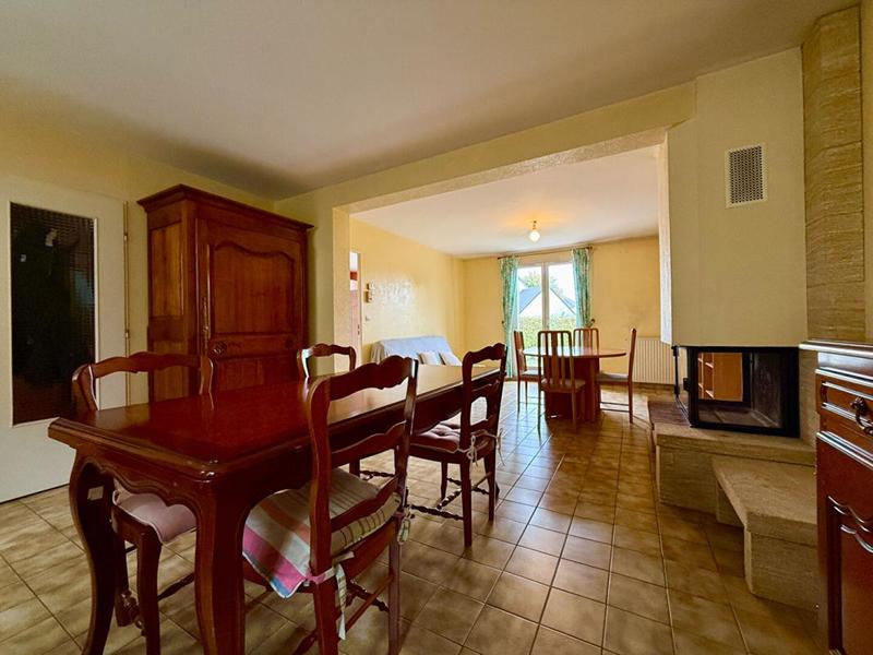 Maison - 90 m² - 5 pièces