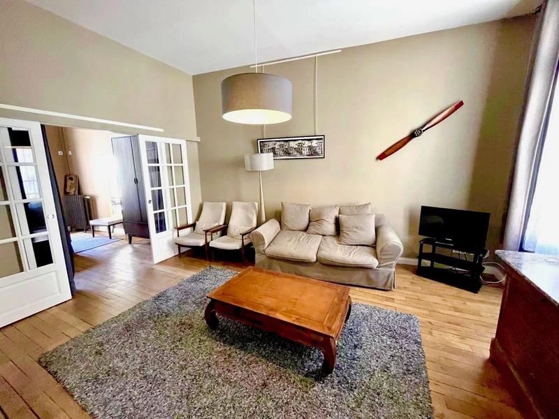 Appartement - 159 m² - 7 pièces