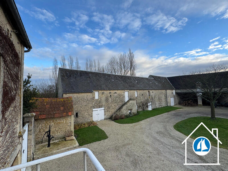 Maison - 342 m² - 10 pièces