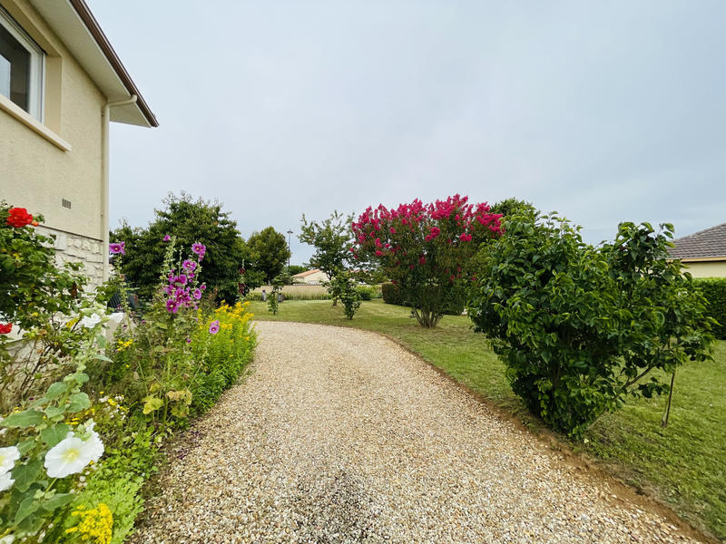 Maison - 204 m² - 7 pièces