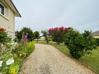 Maison - 204 m² - 7 pièces