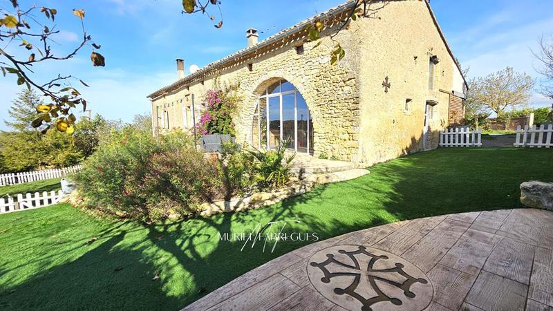 Maison - 189 m² - 6 pièces