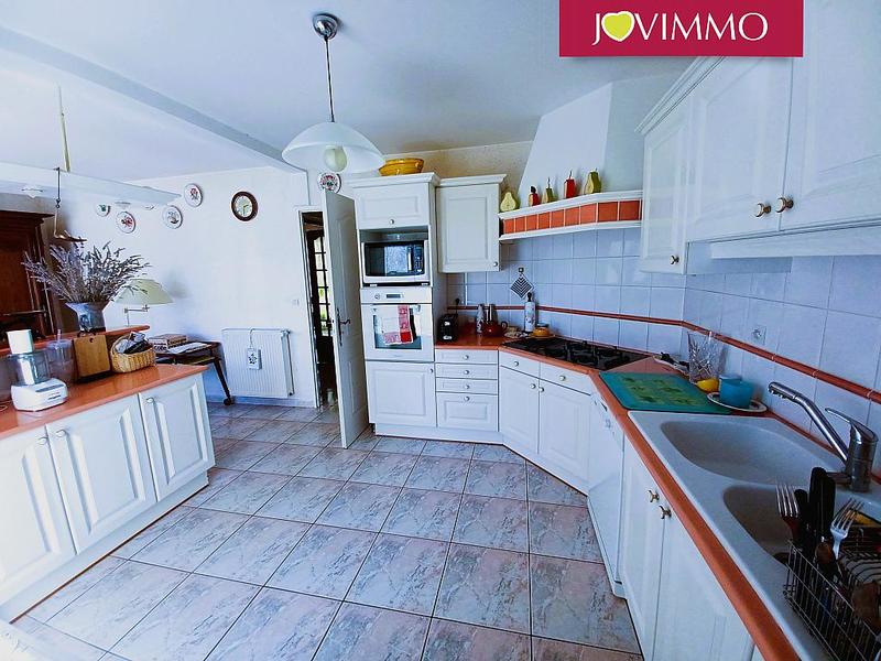 Maison - 205 m² - 7 pièces