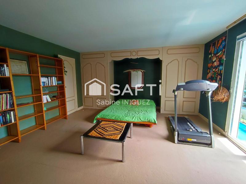 Maison - 299 m² - 8 pièces