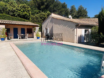 Maison - 140 m² - 5 pièces