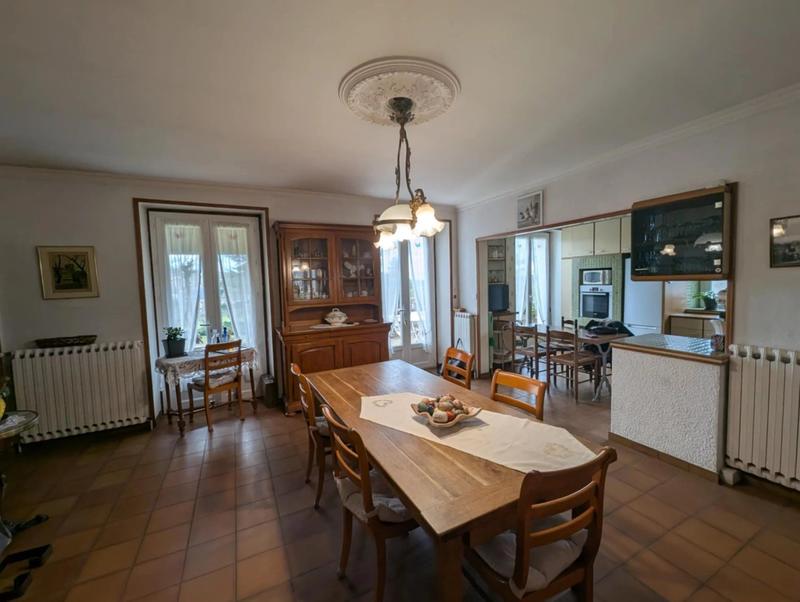 Maison - 170 m² - 5 pièces