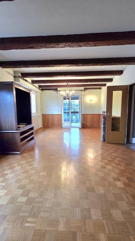 Maison - 219 m² - 7 pièces