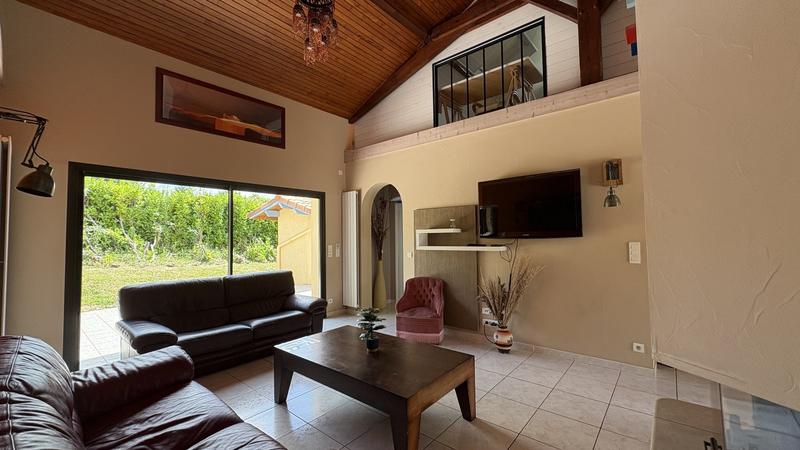 Maison - 180 m² - 7 pièces