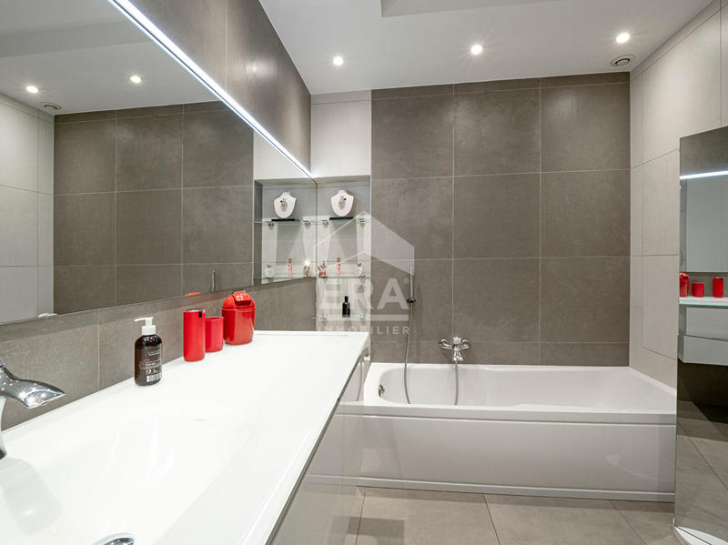 Appartement - 142 m² - 4 pièces