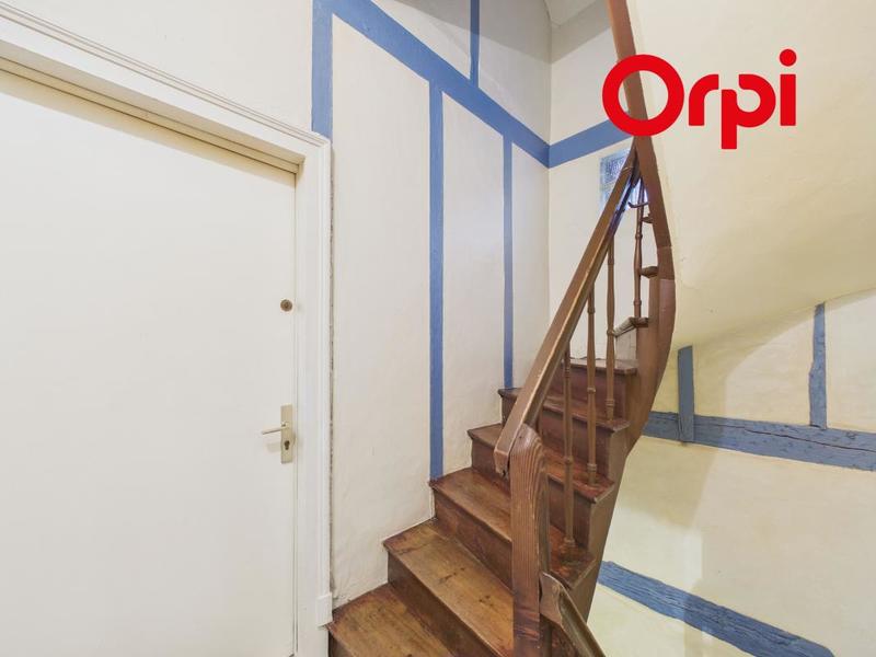 Immeuble - 151 m² - 7 pièces