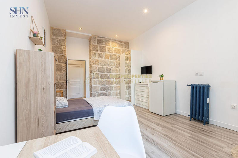 Appartement - 125 m² - 6 pièces