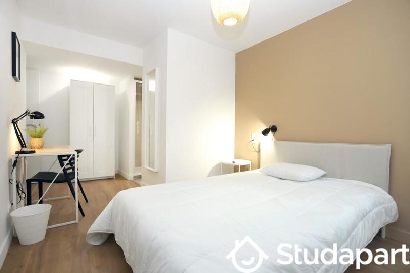 Chambre - 14 m² - 1 pièce