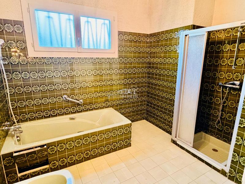 Maison - 260 m² - 5 pièces