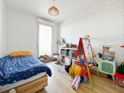 Appartement - 80 m² - 4 pièces