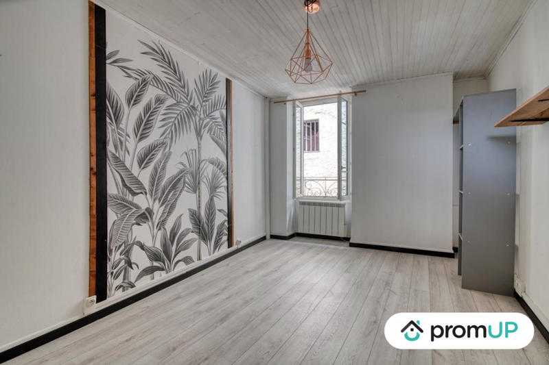 Maison - 90 m² - 3 pièces