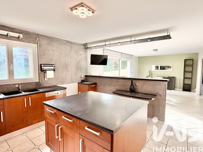 Maison - 169 m² - 7 pièces