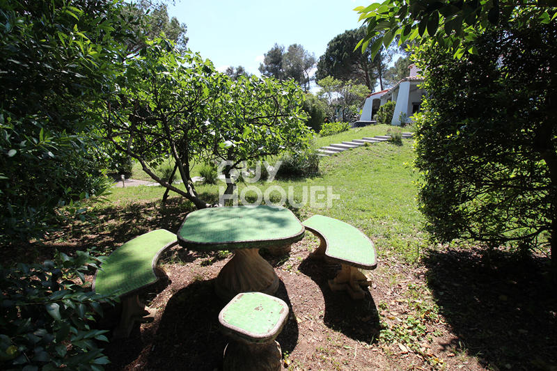 Maison - 200 m² - 6 pièces