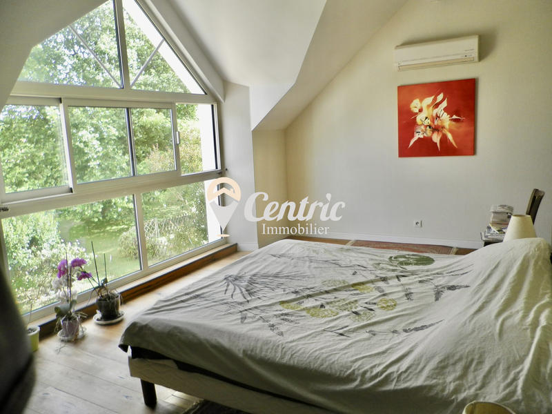 Maison - 222 m² - 7 pièces