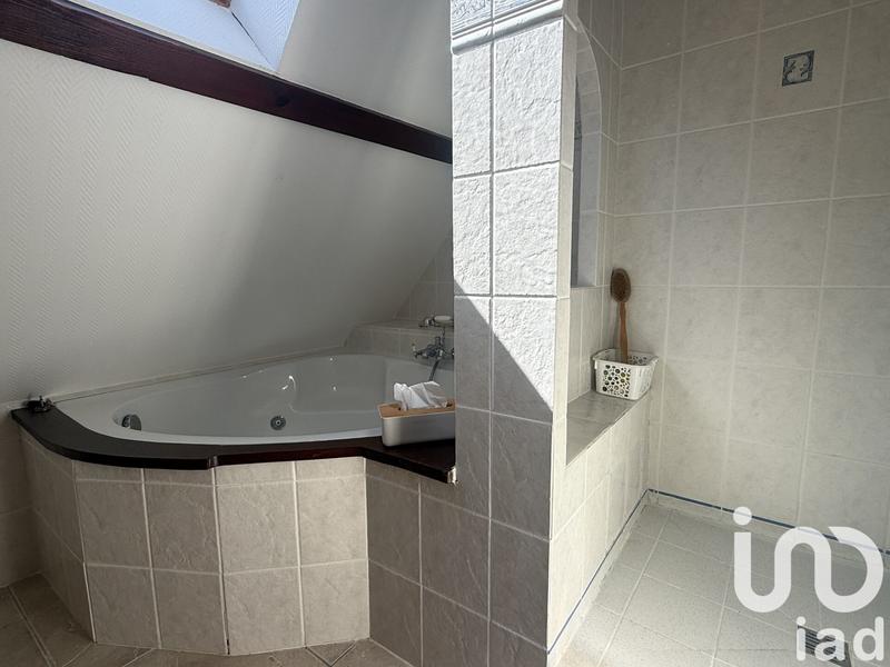 Maison - 387 m² - 10 pièces