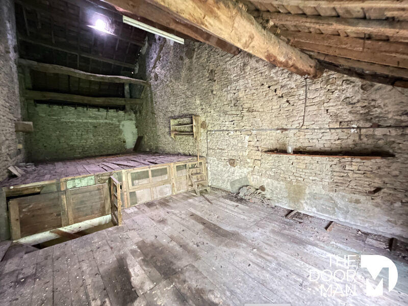 Maison - 260 m² - 10 pièces